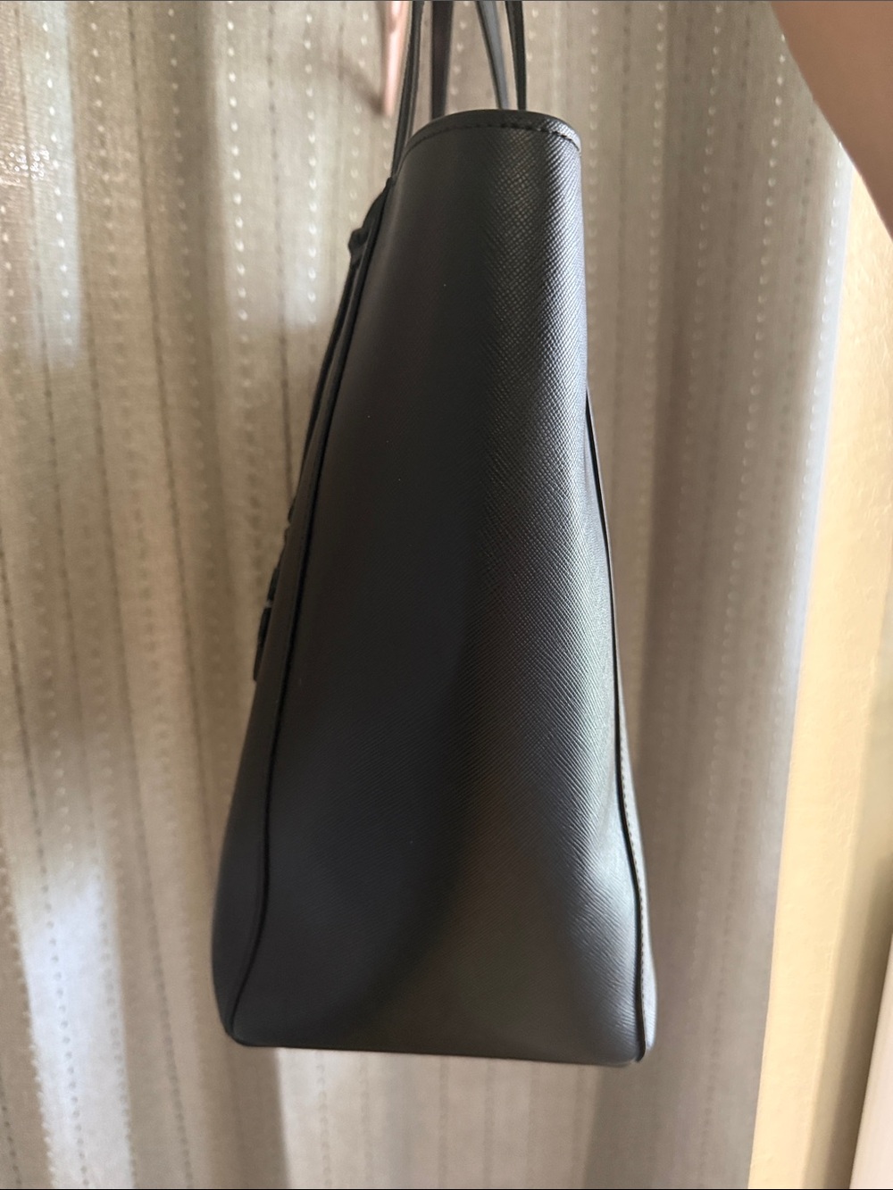 kate spade Black Leather Tote with White Daisy Charm - Picture 4 of 16